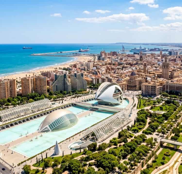 Imagen generada por Ia de la ciudad de Valencia representada para un blog de gestión de alquiler vacacional en la ciudad de Valencia